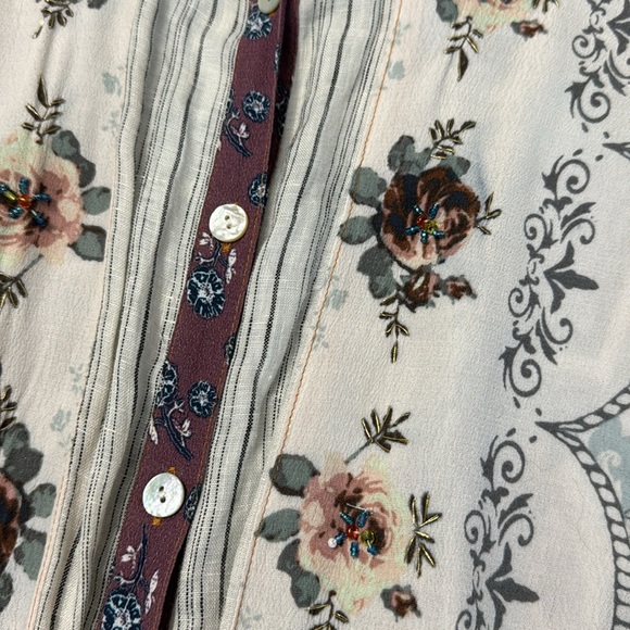 John Mark mixed media linen button down beaded floral roll sleeve open back - Picture 5 of 11